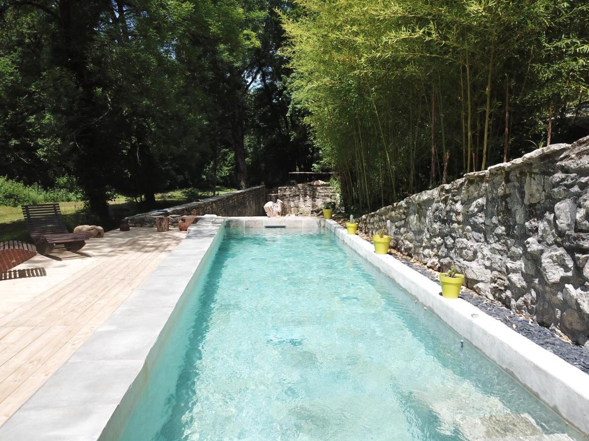 Moulin Bas, Pres De La Riviere Bed & Breakfast Carnac-Rouffiac Ngoại thất bức ảnh